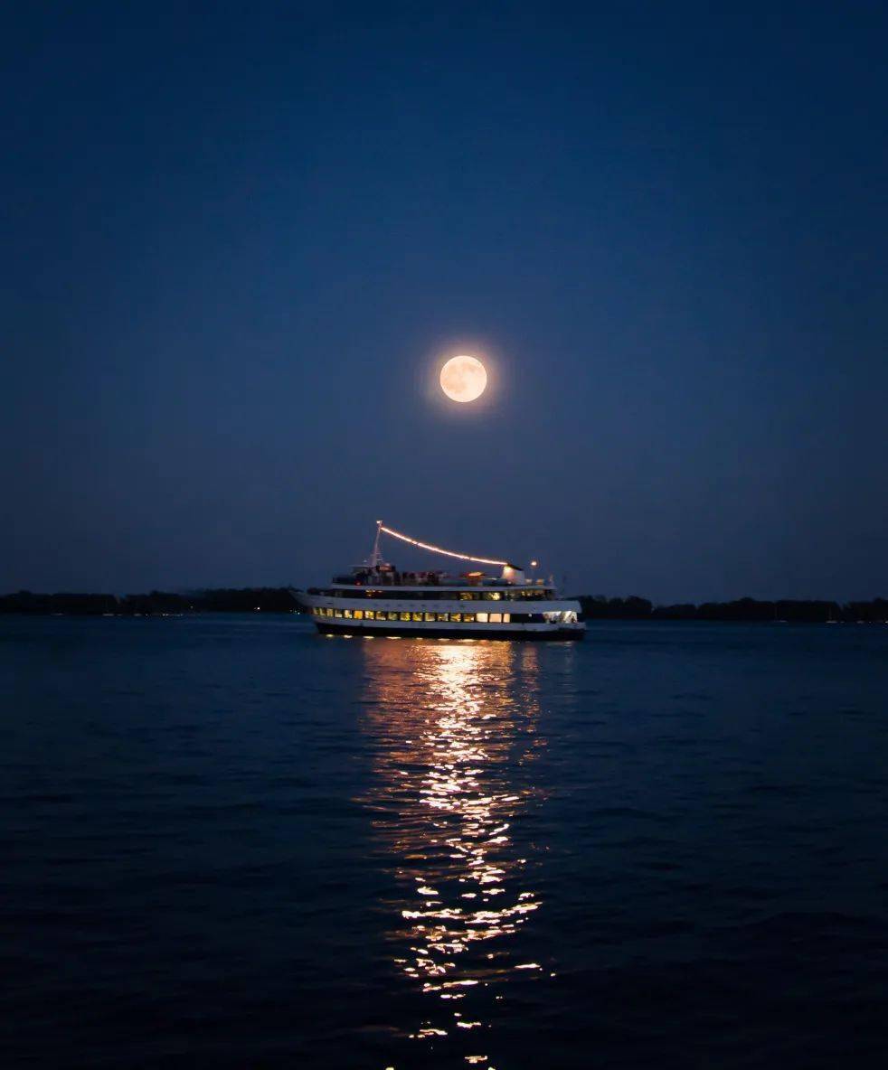 活动详情: 活动名称:童心课堂——音乐英语 (月亮河moon river)