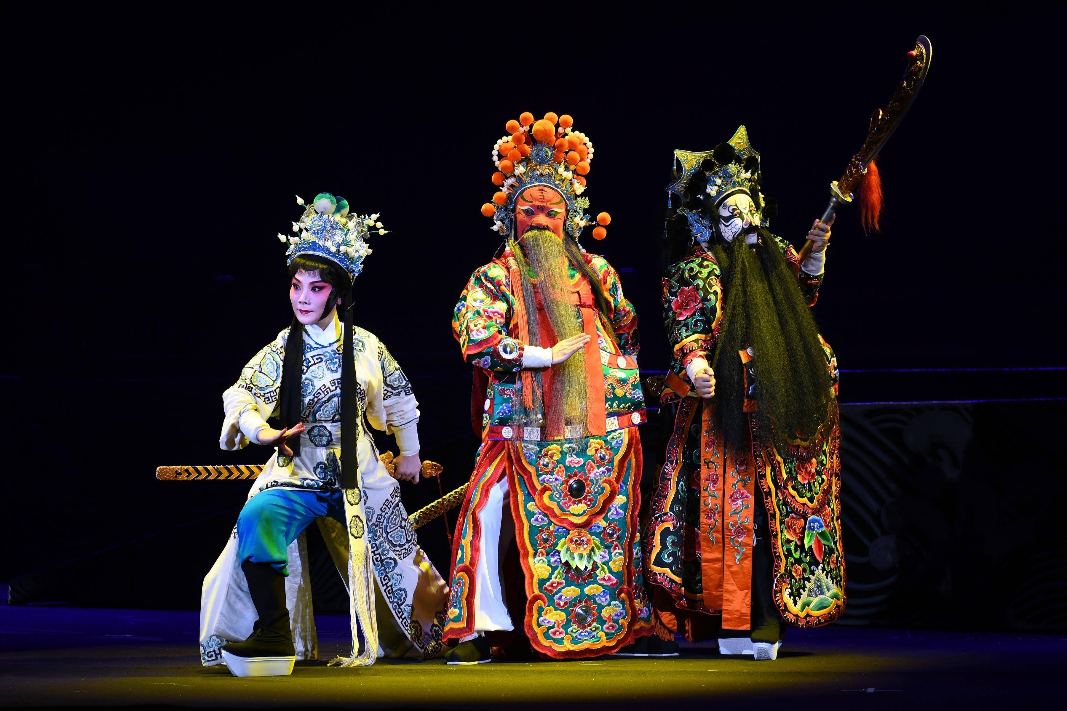 两百多年前进京的徽班这次要来上海闯码头了