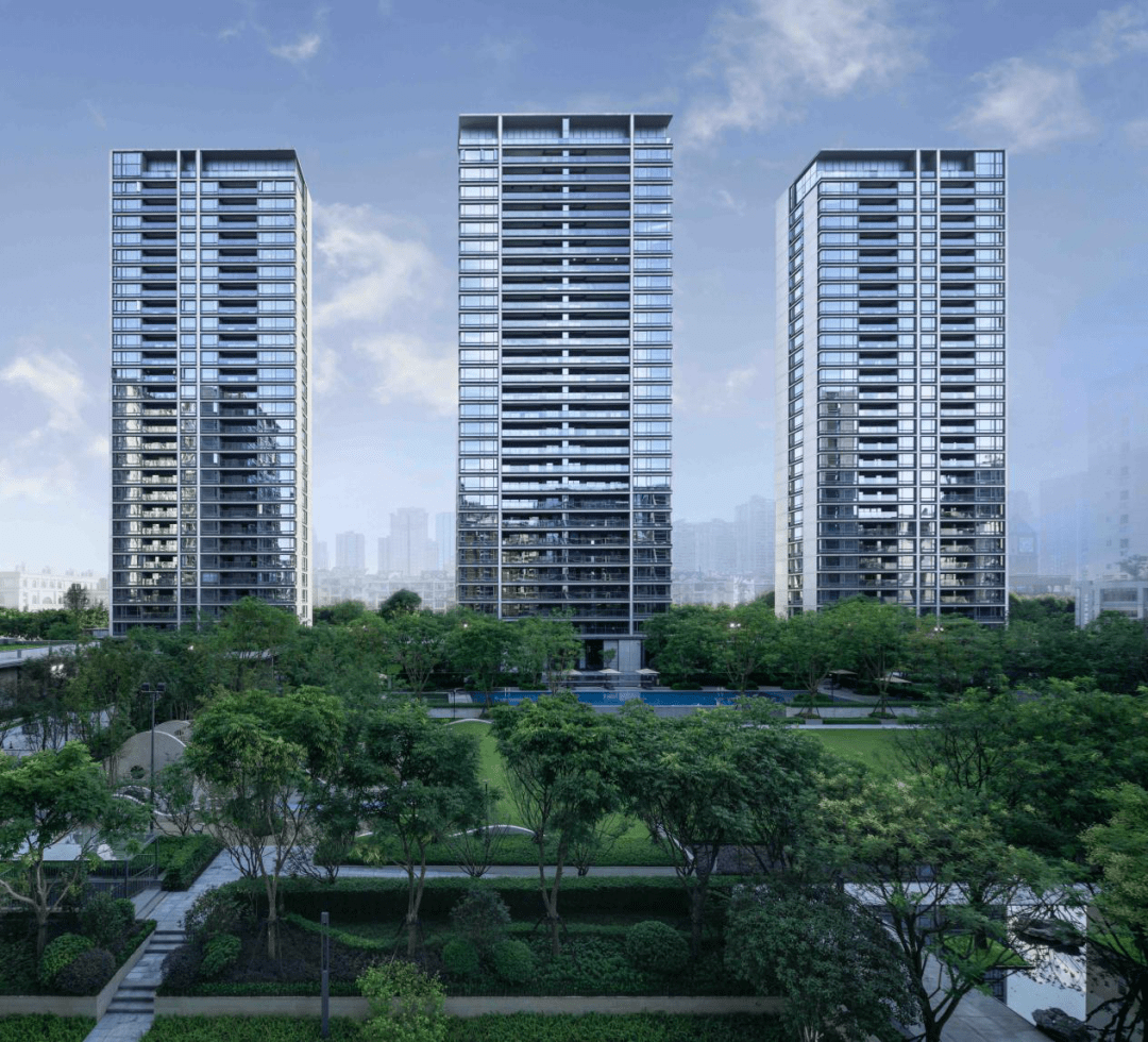 1053推广绿城西南城市展厅首开点燃全城为新疆送来成都重庆昆明的暖意