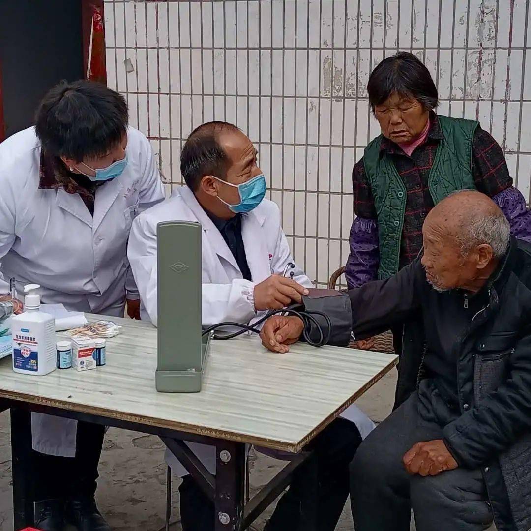 界首市人民医院 | 总务支部到顾集镇养老服务中心开展健康义诊和慰问