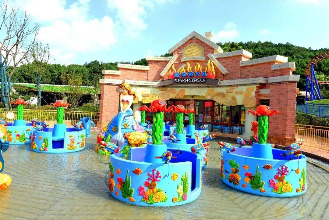 阿熊乐园打卡系列酣畅淋漓的火炎焱超级救火队