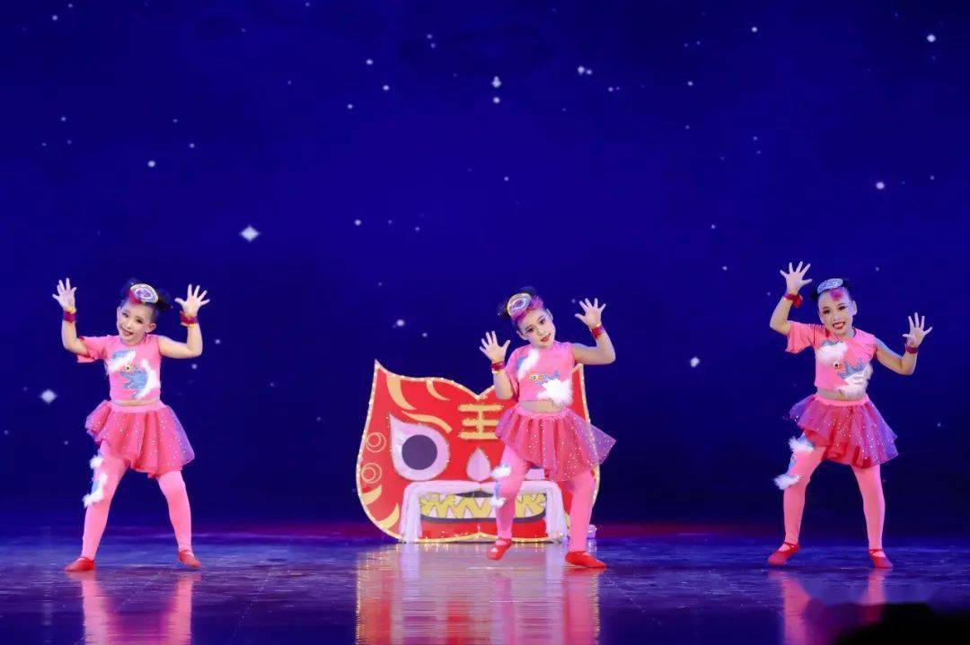 动感之星舞动八桂动感小超人们总决赛之旅完美归来