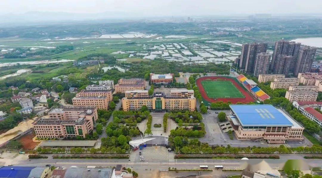 校友活动悠悠一中去此会三十年