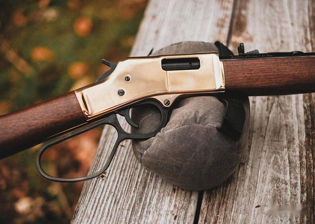 枪械艺术摄影你在我心中是最美只有相爱的人最能体会