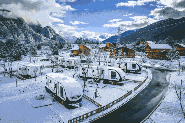 华侨城旅行社部分销售团队精英骨干,自驾川藏线,实地考察林芝华侨城