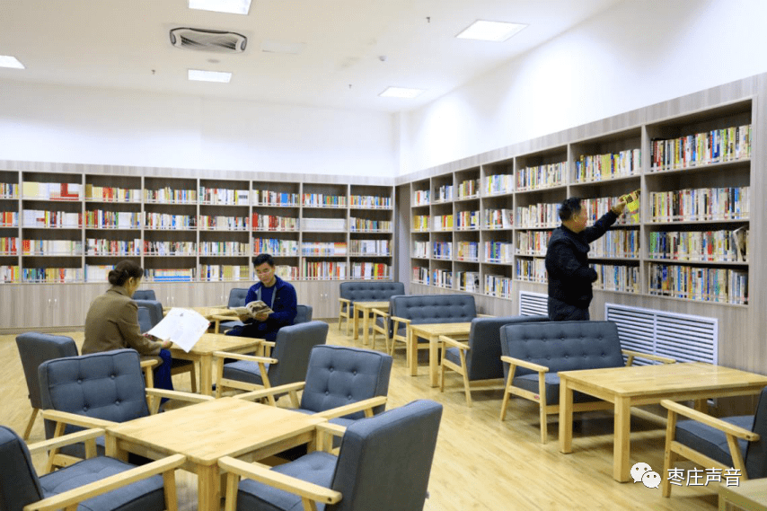 市图书馆此次为市老年大学,市老干部活动中心分馆配送了近2000册图书