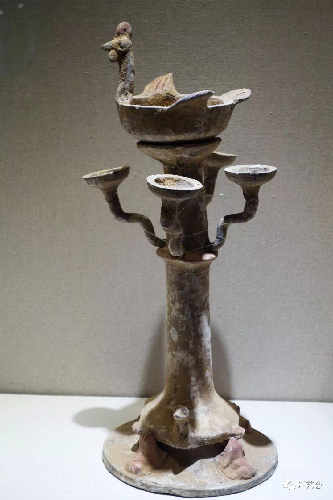 光焰中的多枝灯:油灯博物馆灯系列展示之三_汉代