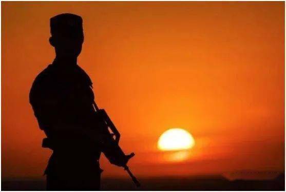 67【军旅诗行】冯永华||我骄傲,我是一名老兵_军营