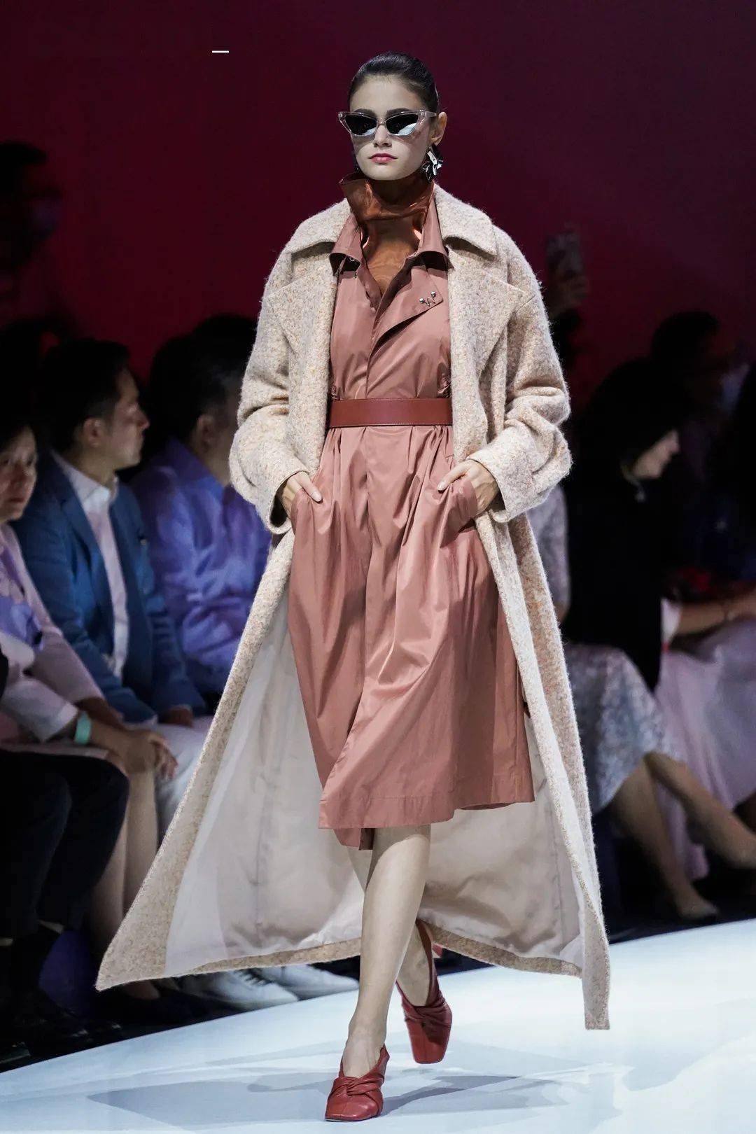 ss2021上海时装周上时尚重启汇聚所有的美好