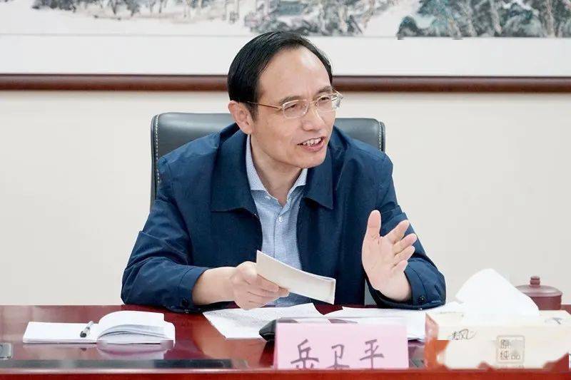 岳卫平带队开展镇江市长江岸线资源保护条例实施及长江大保护工作调研