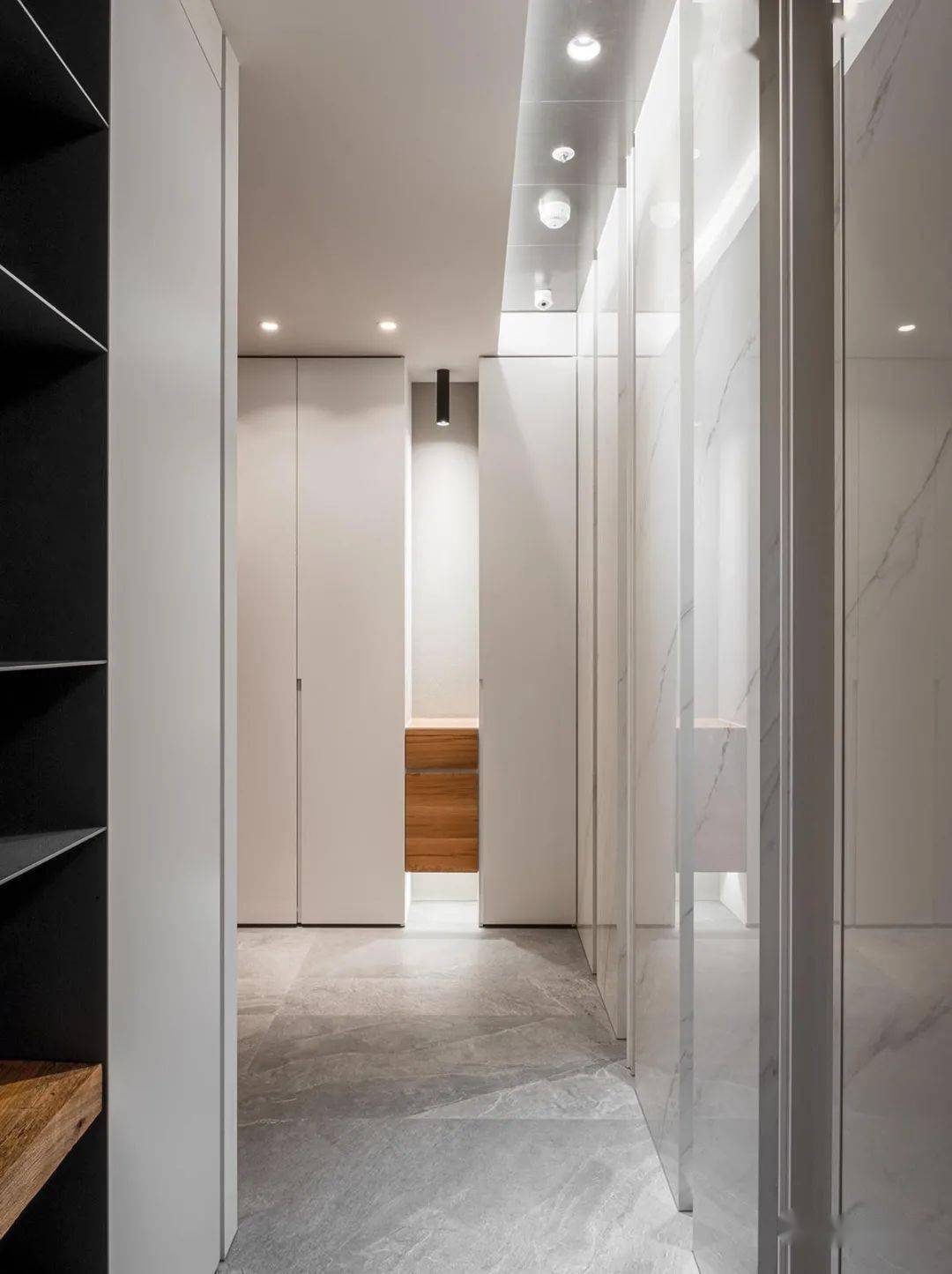 等我有了钱,也要买套"大横厅户型",学她家装成极简风,超有品