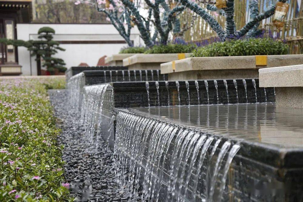落水景观有形更有声轻松营造自然之美