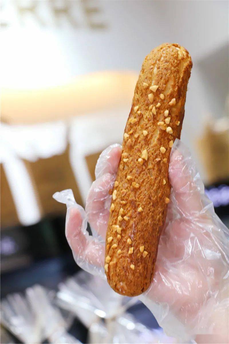 来了!网红"大长腿"泡芙买二送一!一天狂卖600根!四种口味都卖疯了!冲!