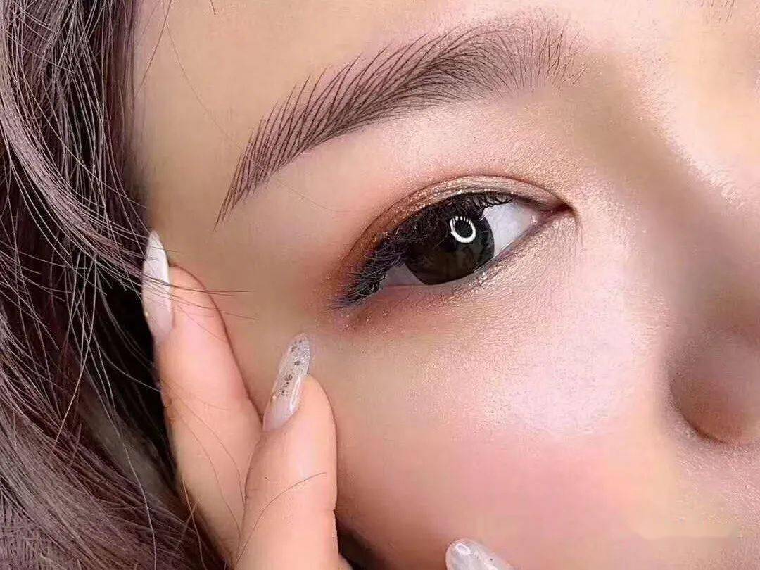 真人野生眉操作技巧及注意事项_眉毛