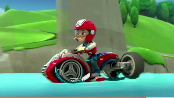 真羡慕莱德队长的装备,救生衣都不需要动手自己就穿好了!