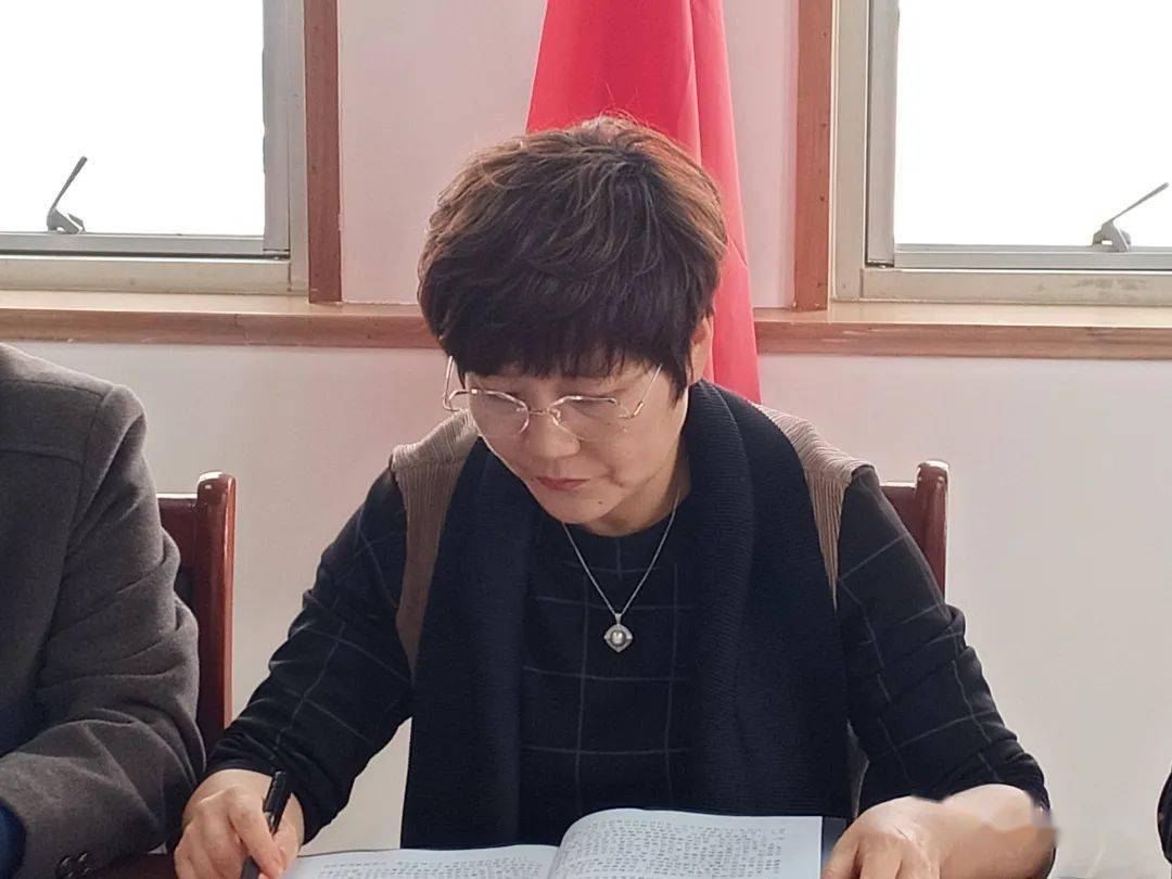 潍坊市委宣传部副部长潘月杰,诸城市委常委,宣传部长赵莉陪同.