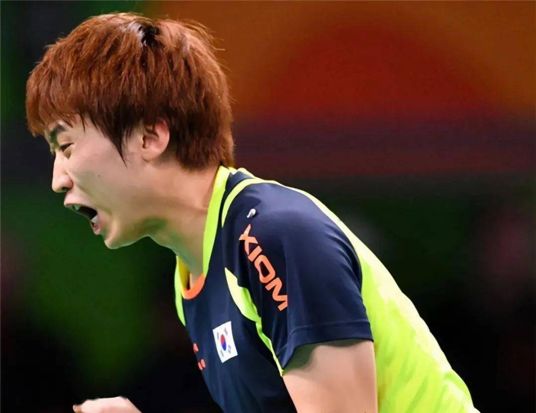 曾打得马龙,刘国梁一身冷汗,也赢樊振东_郑荣植