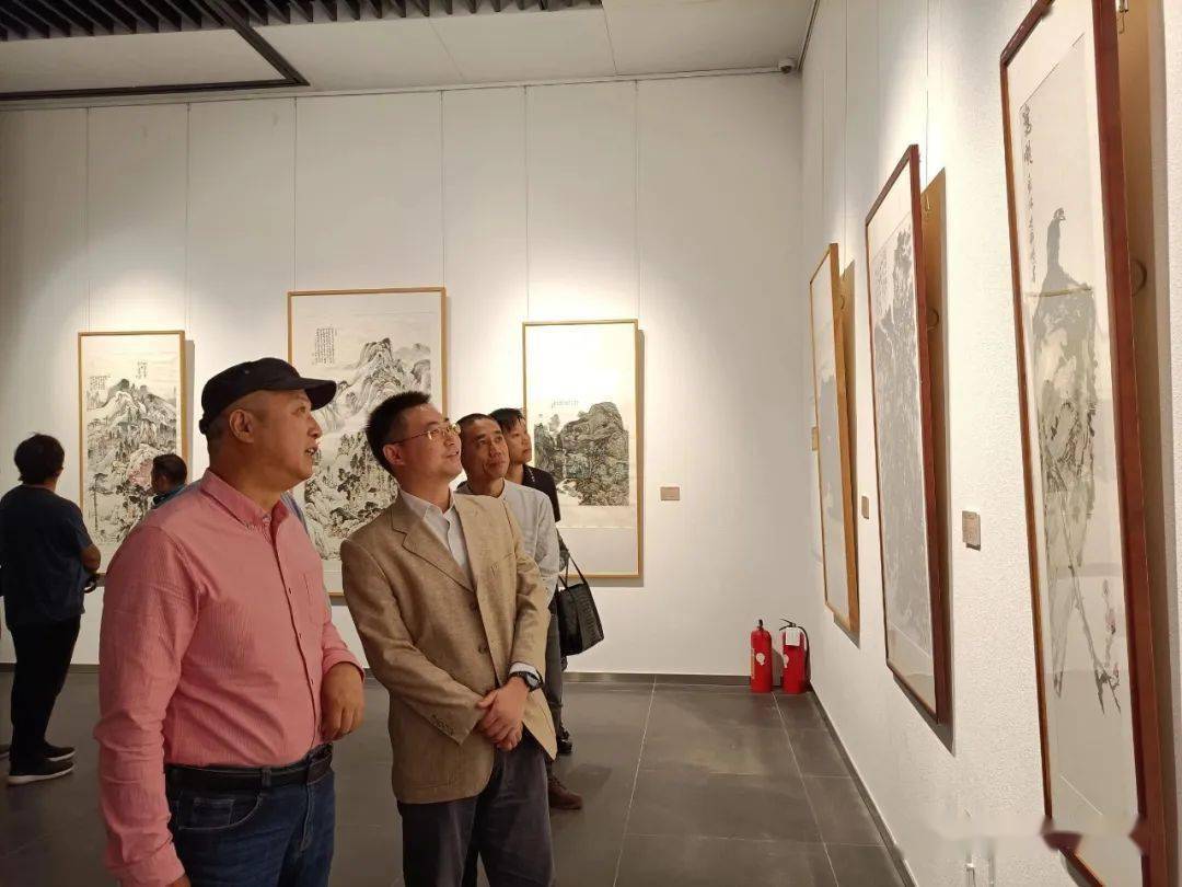 畅和新安一一安徽省书画院赴广西书画作品交流展在广西南宁开幕