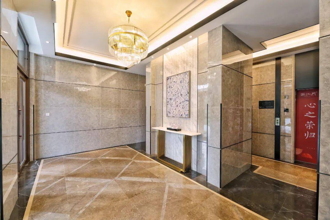 楼栋入口与入户大堂:除了园林以外,西江月的公共空间有一定设计感