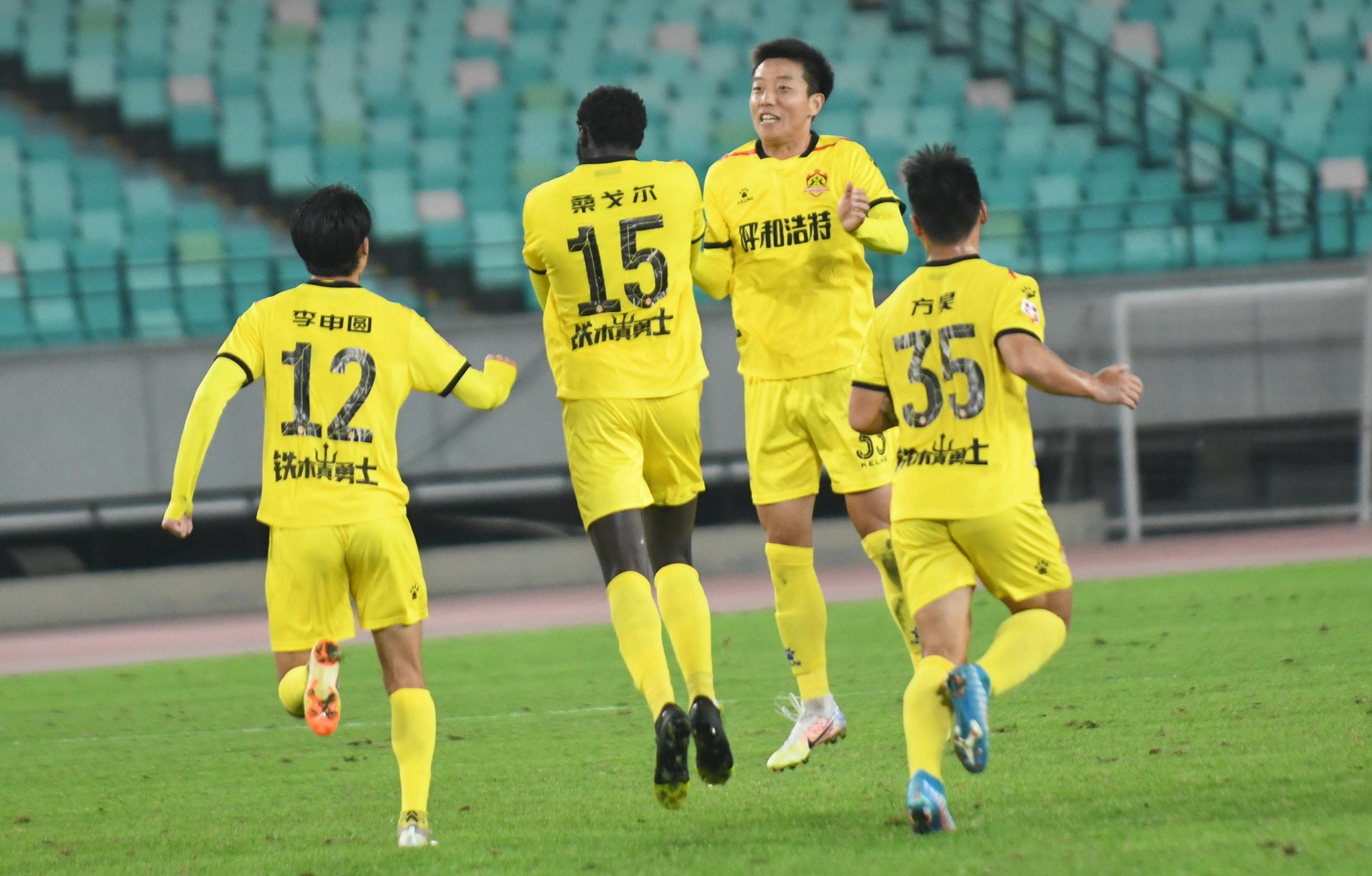 足球中甲陕西大秦之水战平呼和浩特队