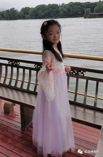 秋天不曾预约的美丽郑子涵