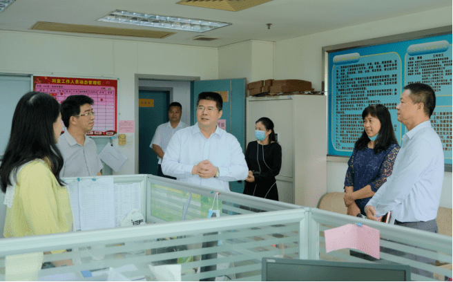 陈文锋调研社区局时强调筑牢人民幸福之基夯实社会和谐之本