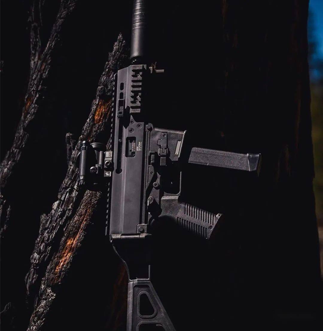 小有可为瑞士bt公司apc9系列冲锋枪手枪美图欣赏