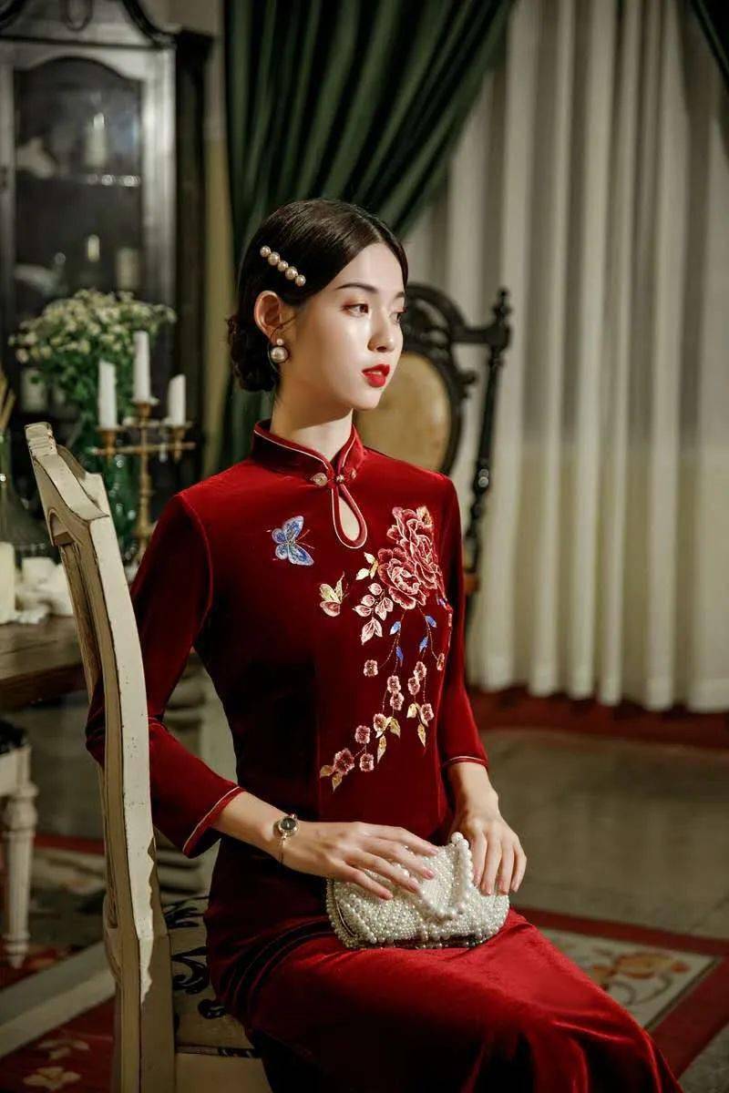 清新脱俗的俏旗袍,时尚年轻,甚是好看!