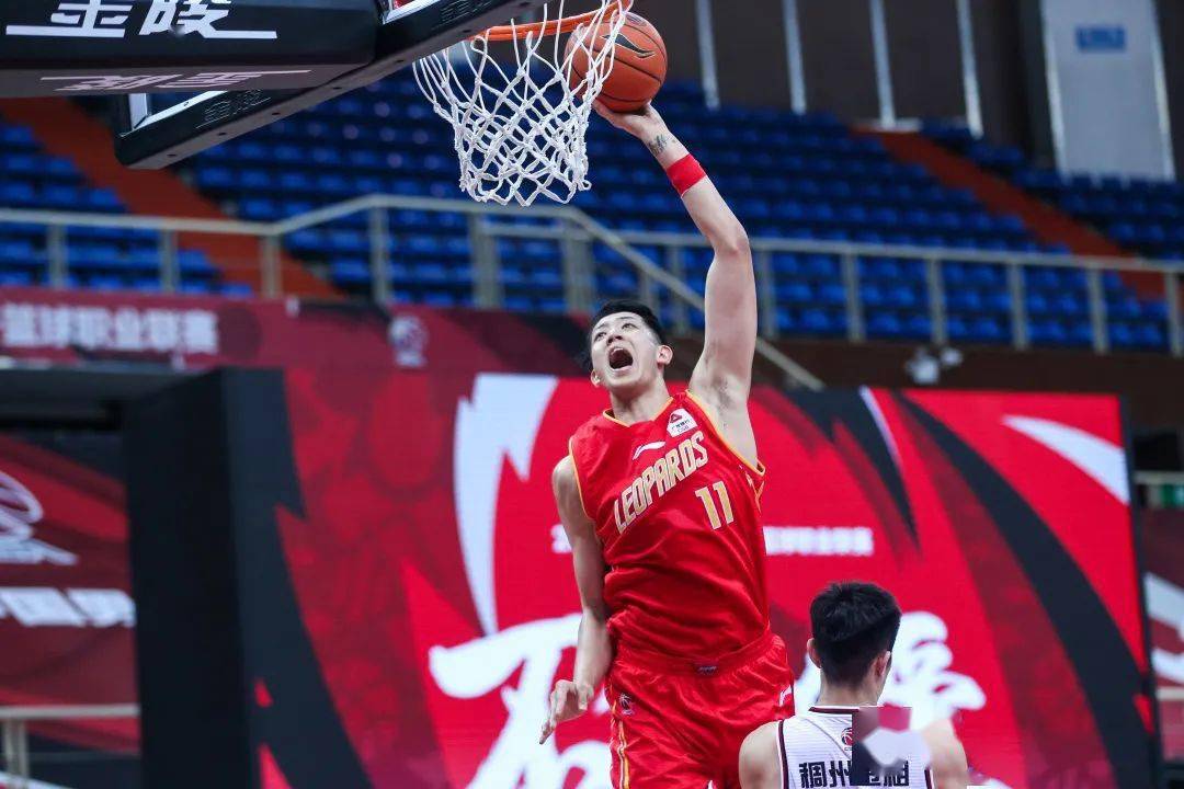 外线哑火,沈梓捷23分独木难支