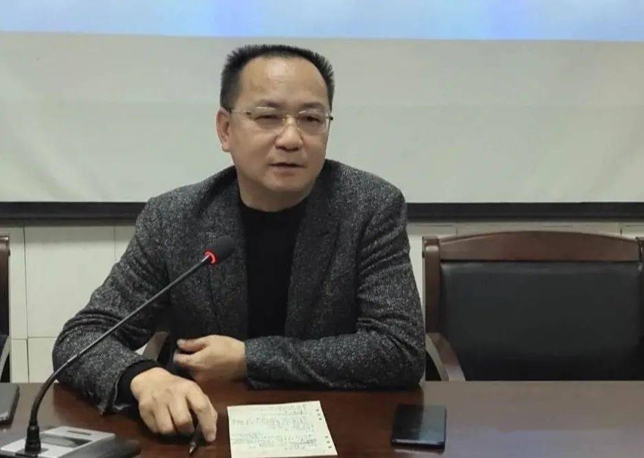 学校栽种常青树 班级共育四季花 —— 祁阳二中召开班主任案例交流会