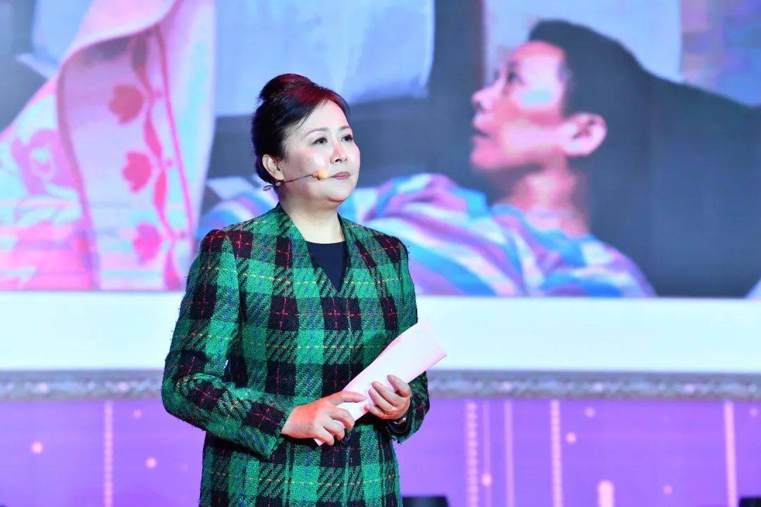 老港镇"五星户"沈金根△ 《当你老了》讲述人:青年朗诵艺术家孙逊原型