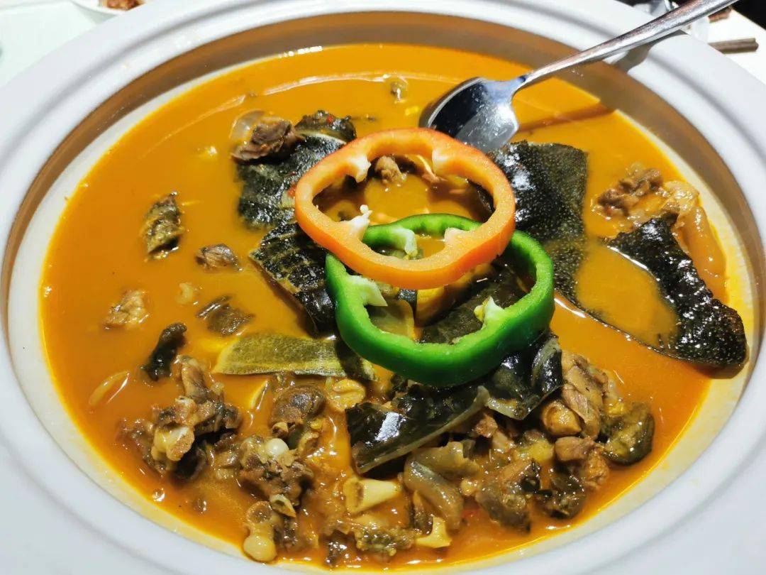 品种繁多 比如主打的甲鱼,就有多种做法~ 腰缠万贯·必须吃甲鱼泡 