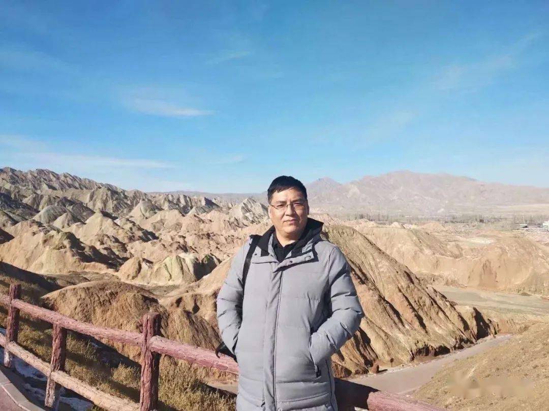 我的血液里流淌着绵绵的乡愁外一首作者梁爽四川