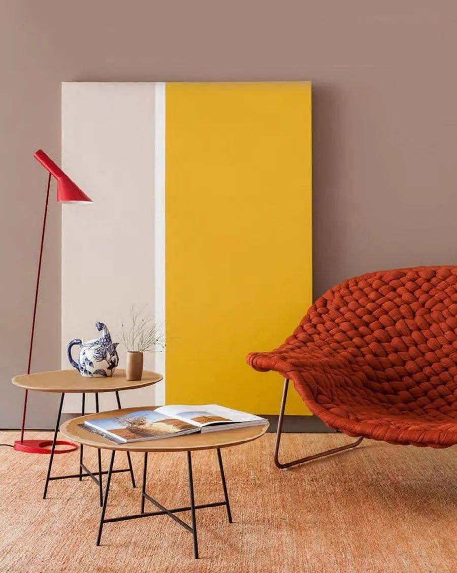 配色的绝佳之选它不过分浓烈亦不冰冷沉稳且不张扬的色彩性格给人带来