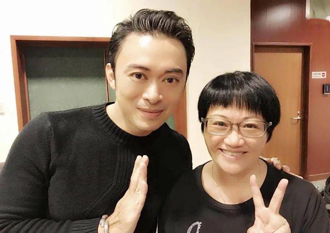 除了专职当演员之外,她还是一名配音演员,像电影电视剧动画片都有参与