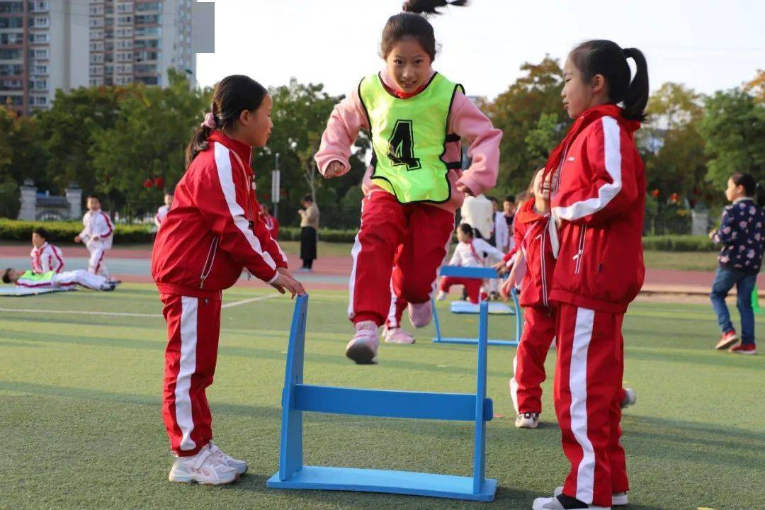 校区风景线超燃现场小水滴们太会玩了盐城市串场河小学第四届秋季趣味