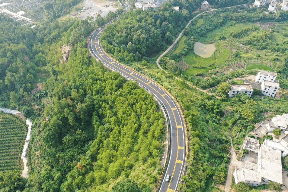 "十三五" 期间,全市建成了以g105龙南,g236寻乌,g319瑞金g535全南,s5