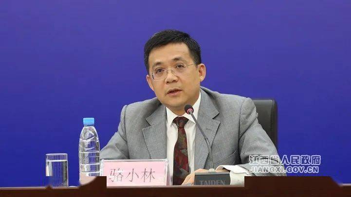 省地方金融监管局党组成员,副局长骆小林(文颖 摄)骆小林:为深入贯彻