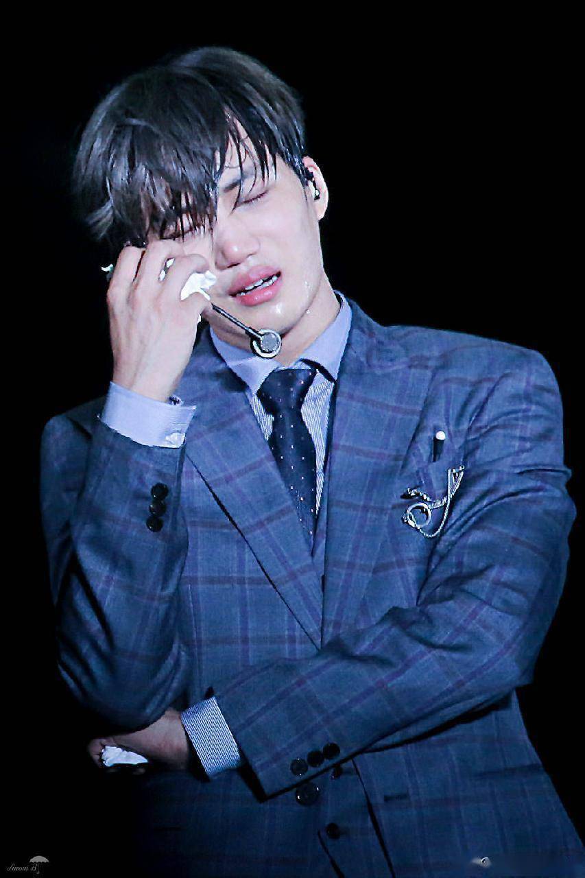 传说中的仙子落泪,钟仁哭起来掉落的是珍珠不是眼泪啊!