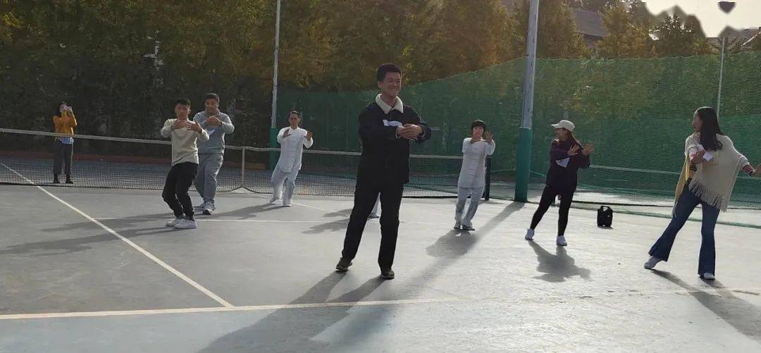 太极拳1太极拳2排球合照俯卧撑30*150名次赛合照秋季运动会圆满结束