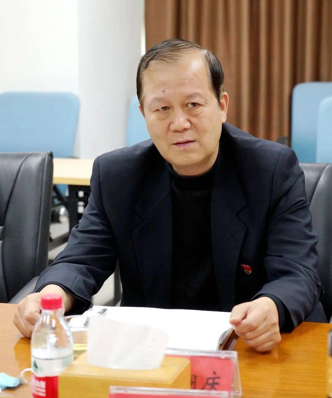 书记,人大工委主任冀国瑞主持会议,地区人大代表王越,王志强,刘郑国