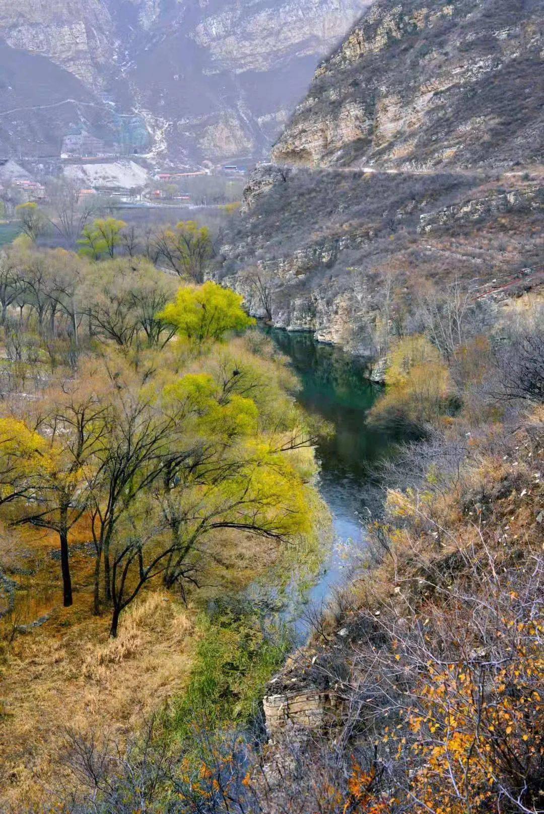 徒步户外117周六幽州峡谷61挂壁公路最艰险的公路官厅水库幽州古村