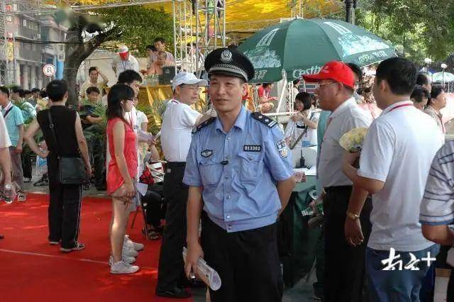 与李世全搭档执行任务,现为广州市公安局指挥中心指挥处处长的李胜强