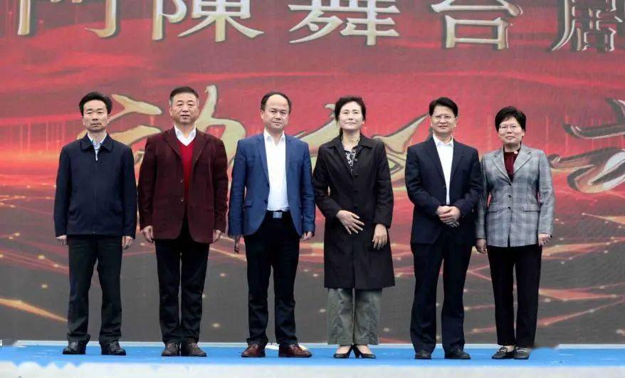 最后,黎隆武,马玉玲,李晓浩,柯亨龙,熊晋喜五位领导共同点亮启动屏