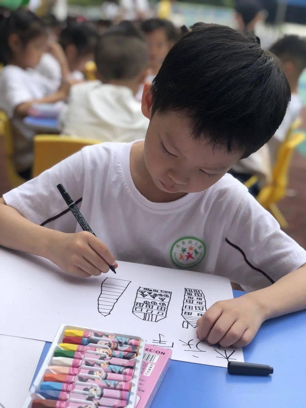 丹泉幼兒園我愛我的幼兒園大班繪畫比賽