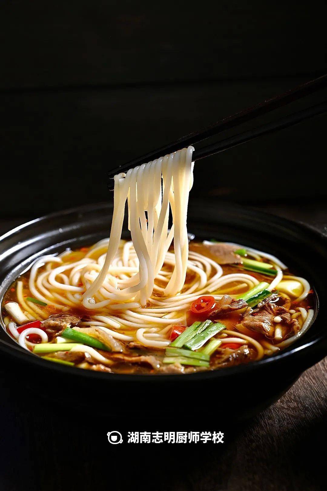 这碗湖南牛肉炖粉,好吃到没朋友!