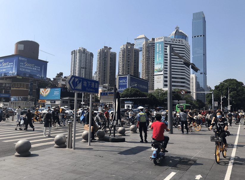 关注深南路启动严管严查电动二轮车违法行为