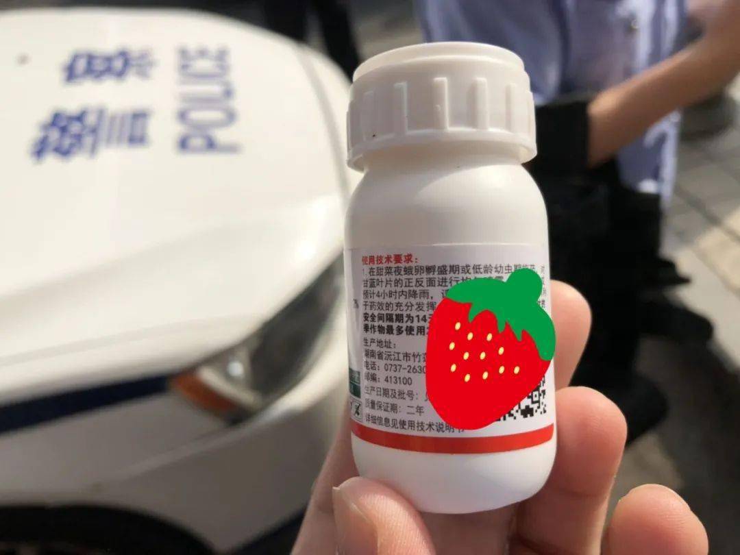 南安一女子街头喝下农药欲轻生幸好他们多看了一眼