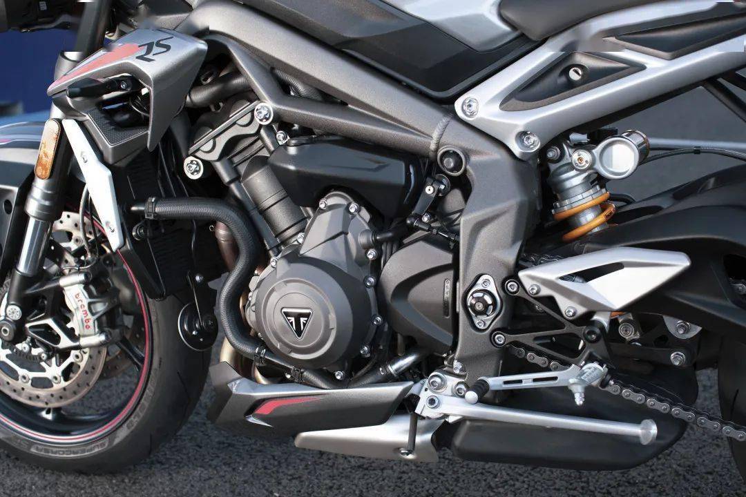 大排學院凱旋小青蛙streettriple765rs賽道試駕