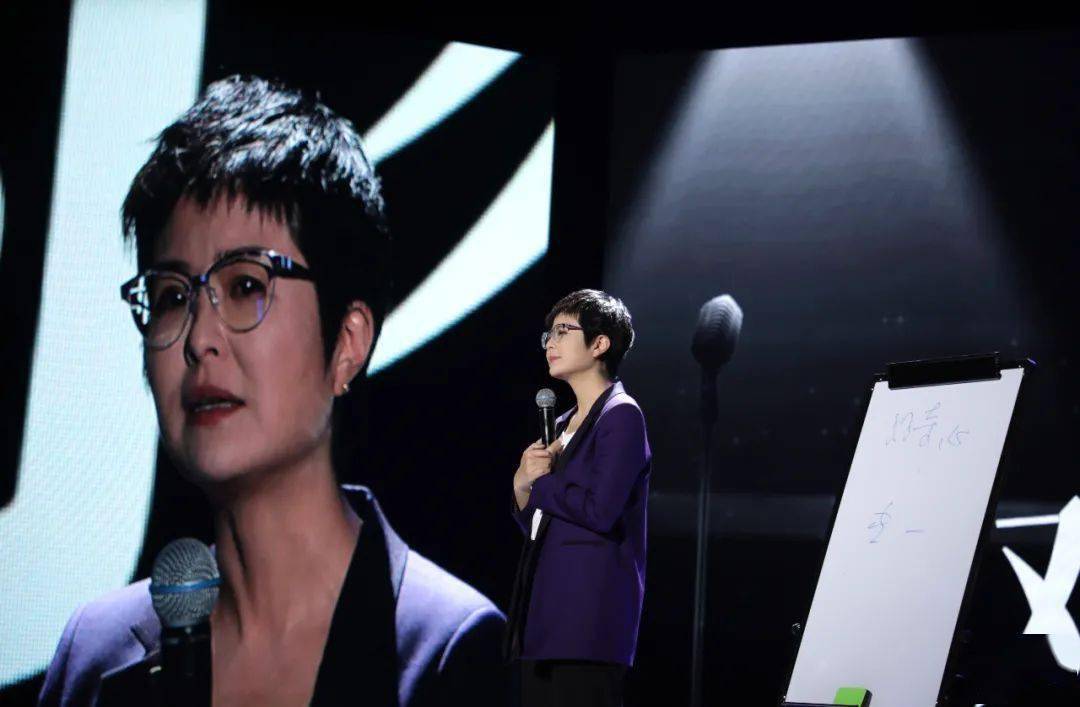 张泉灵《对白》武传 | 专一地保持好奇心,给自己精彩的自定义